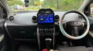 Toyota IST 2004 Gold