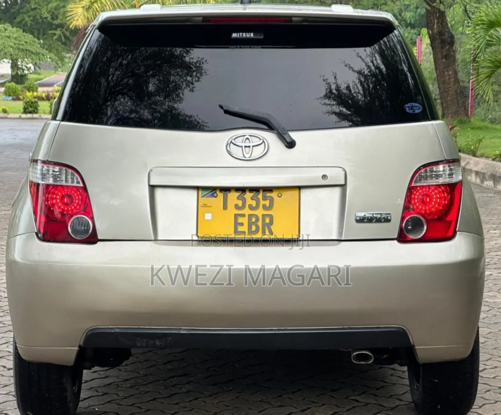 Toyota IST 2004 Gold