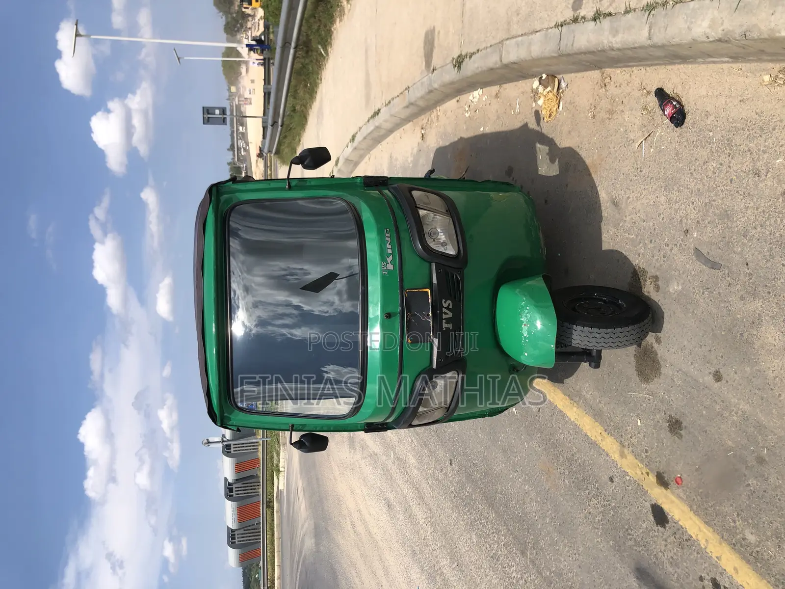 Bajaj Stroke 2019 Green