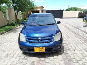 Toyota IST 2004 Blue