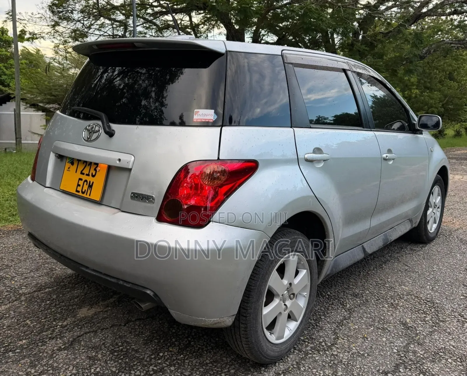 Toyota IST 2004 Silver
