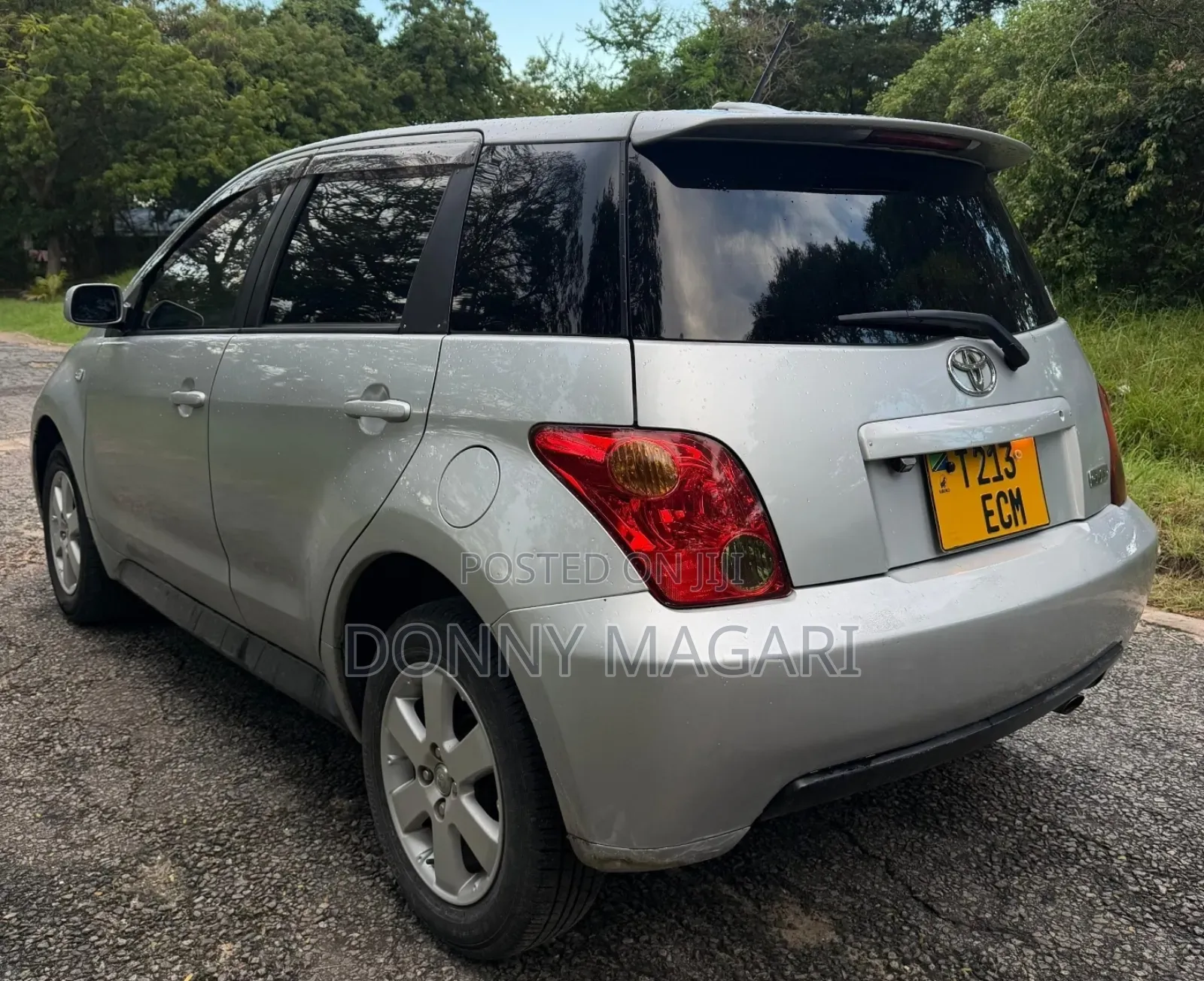 Toyota IST 2004 Silver