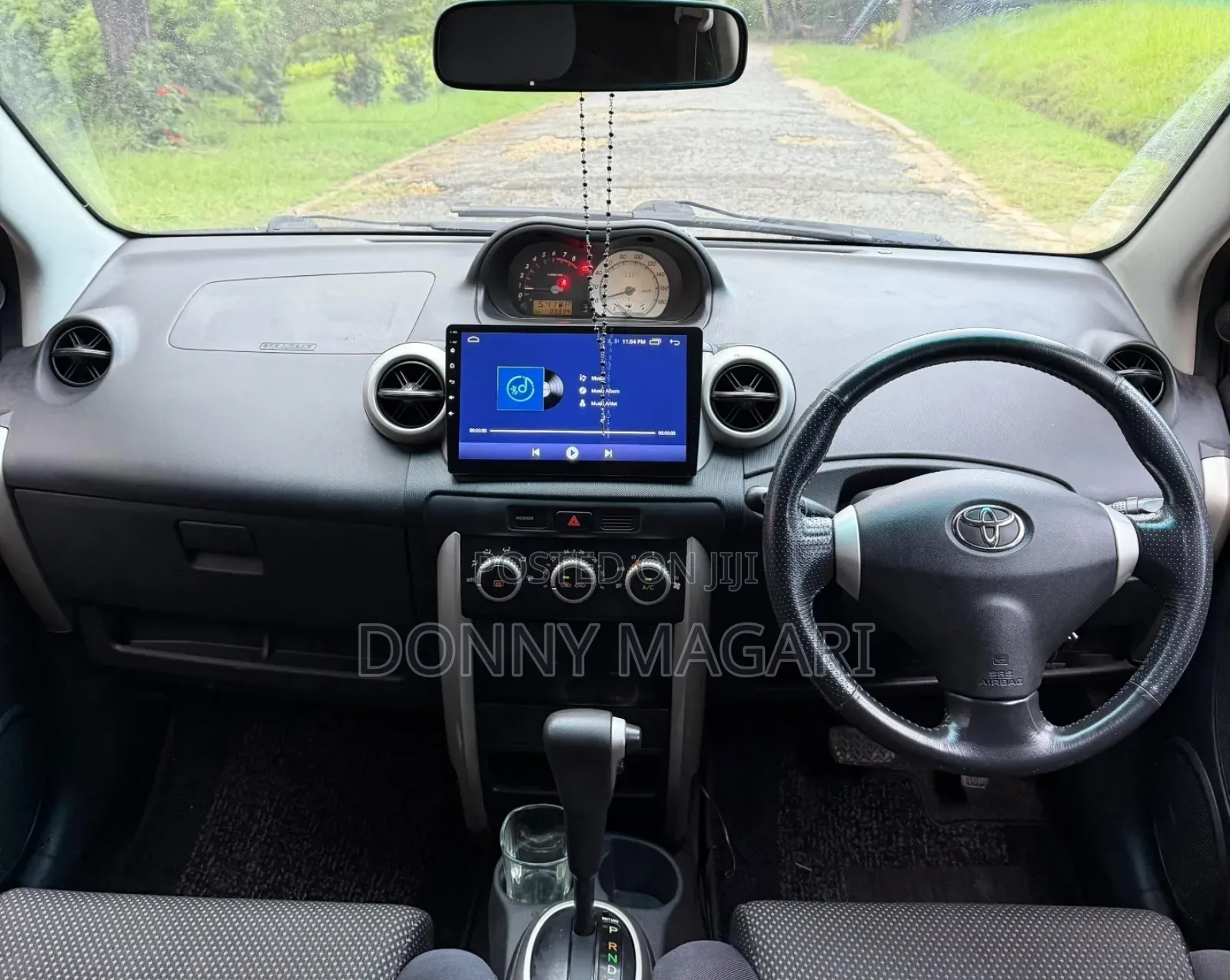 Toyota IST 2004 Silver