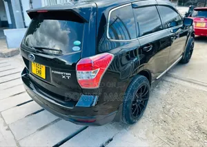 Subaru Forester 2014 Black