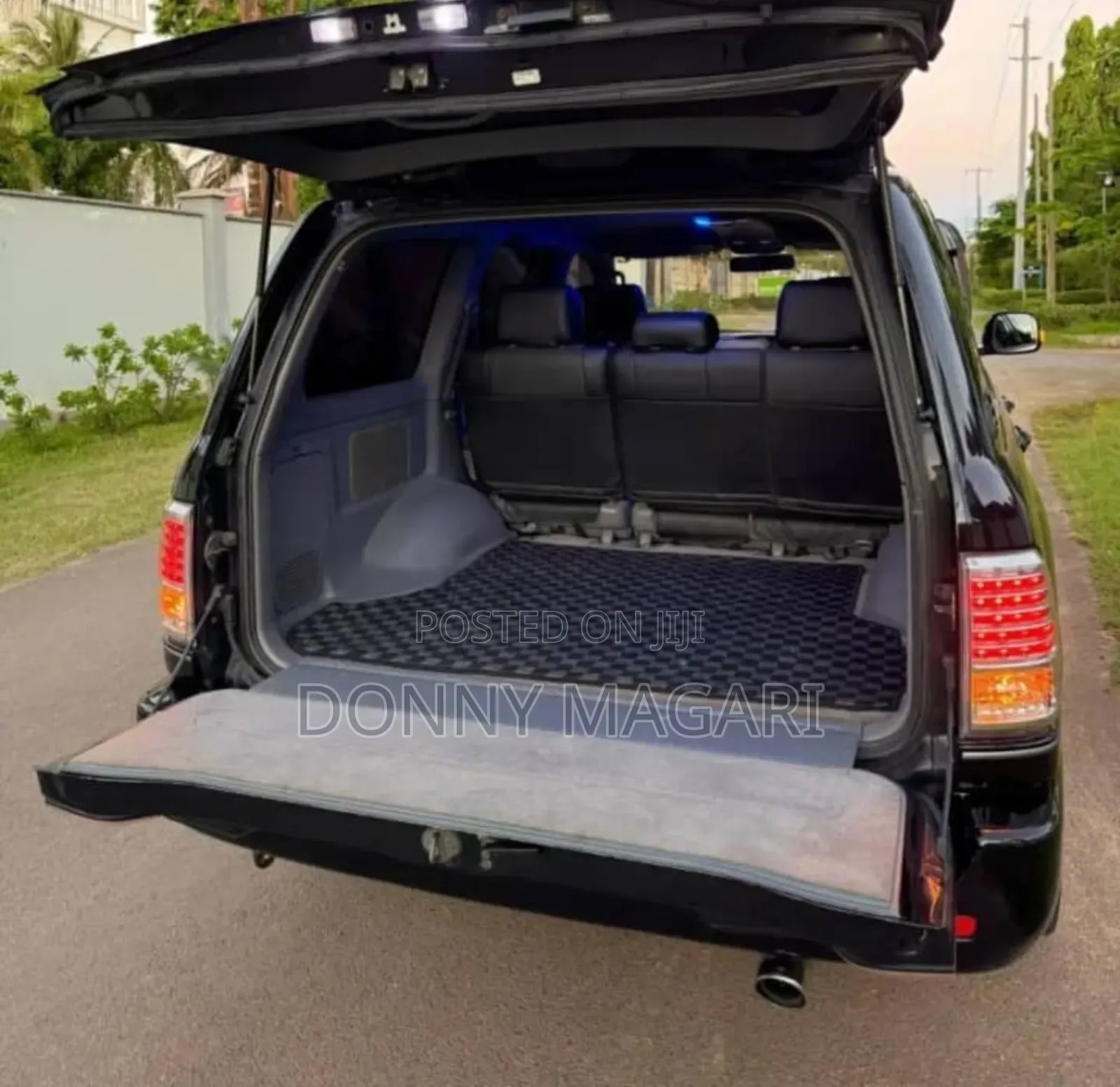 Toyota Land Cruiser 2003 Black