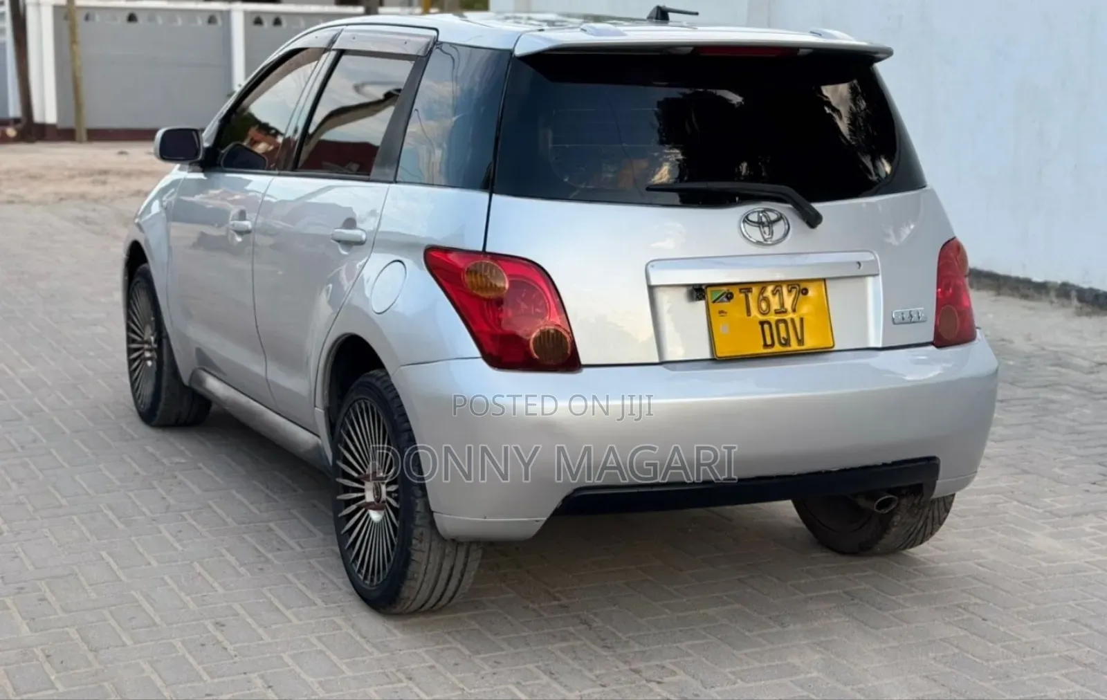 Toyota IST 2005 Silver