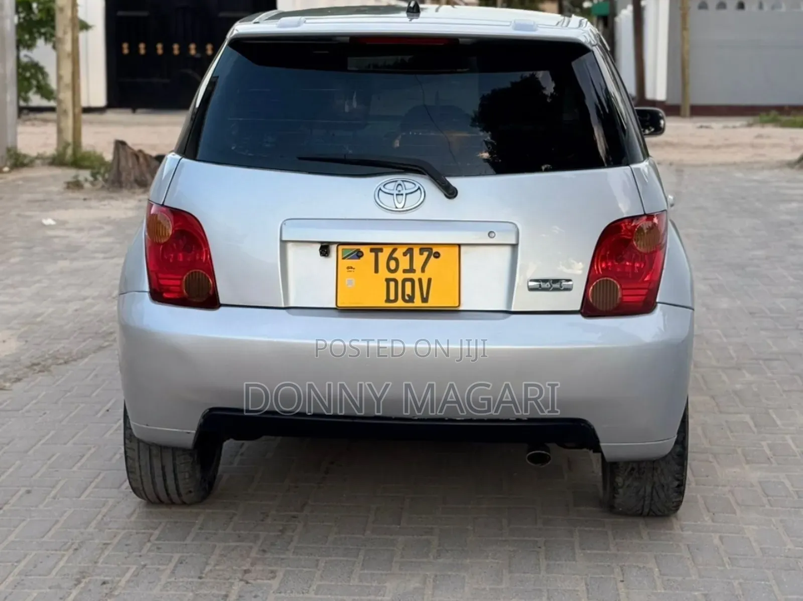 Toyota IST 2005 Silver