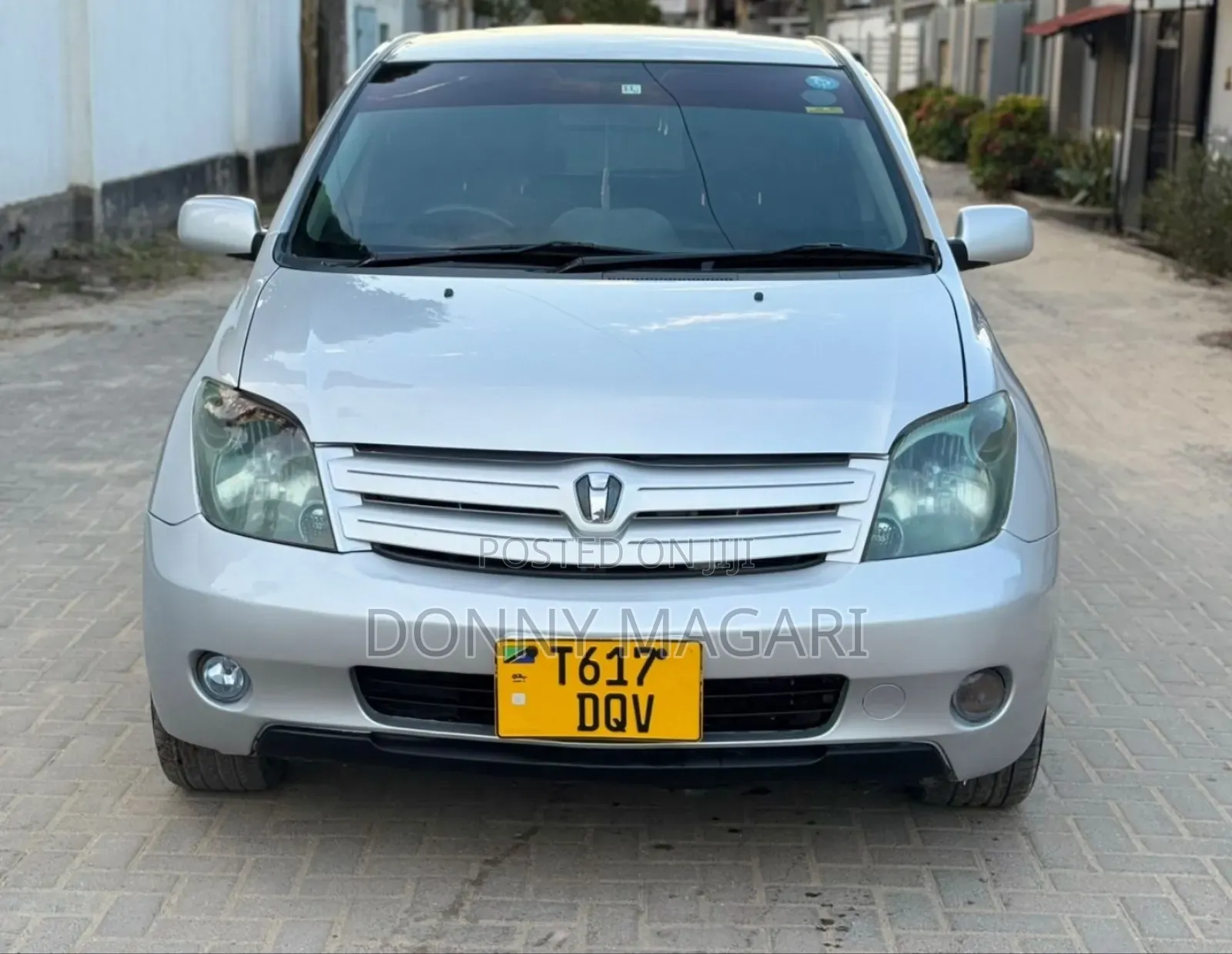 Toyota IST 2005 Silver