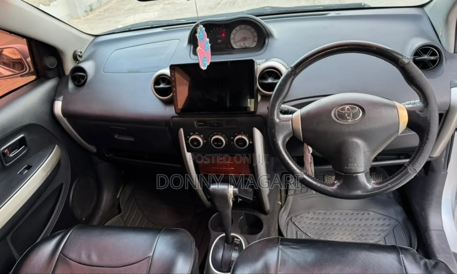 Toyota IST 2005 Silver