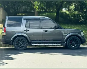 Land Rover Discovery 2014 Black