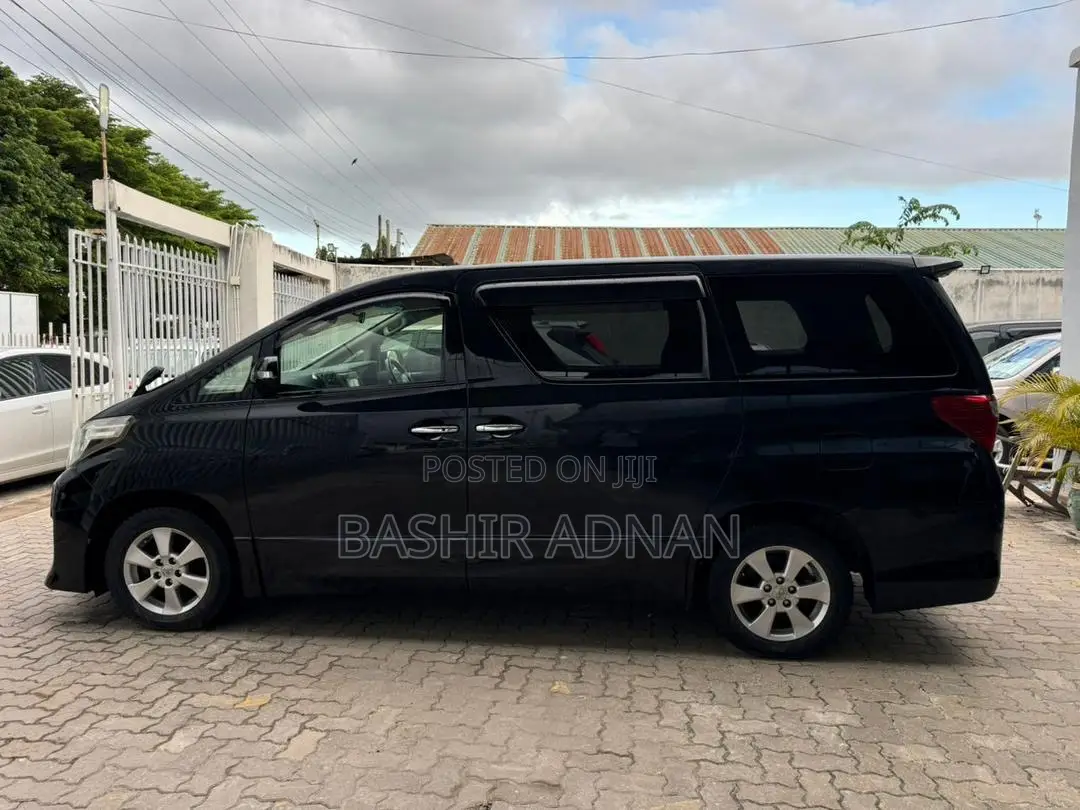 Toyota Alphard 2.4 Petrol FWD 2012 Black
