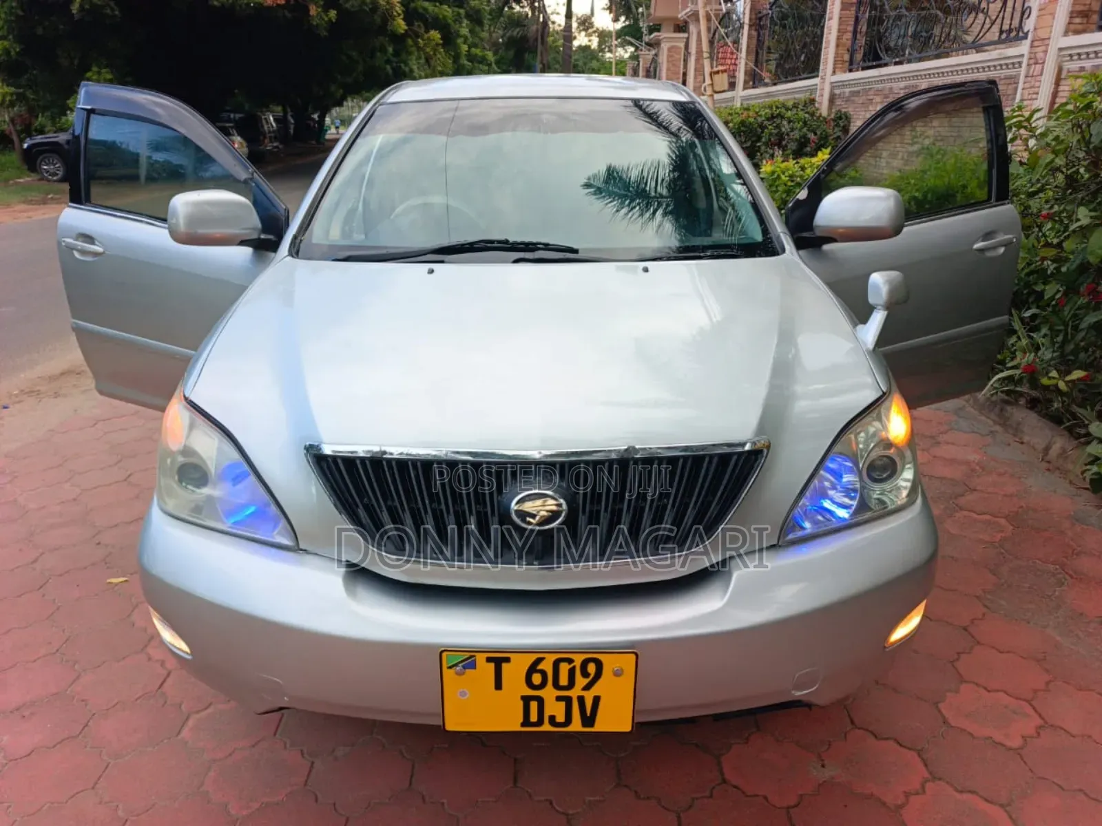 Toyota Harrier 2004 Silver