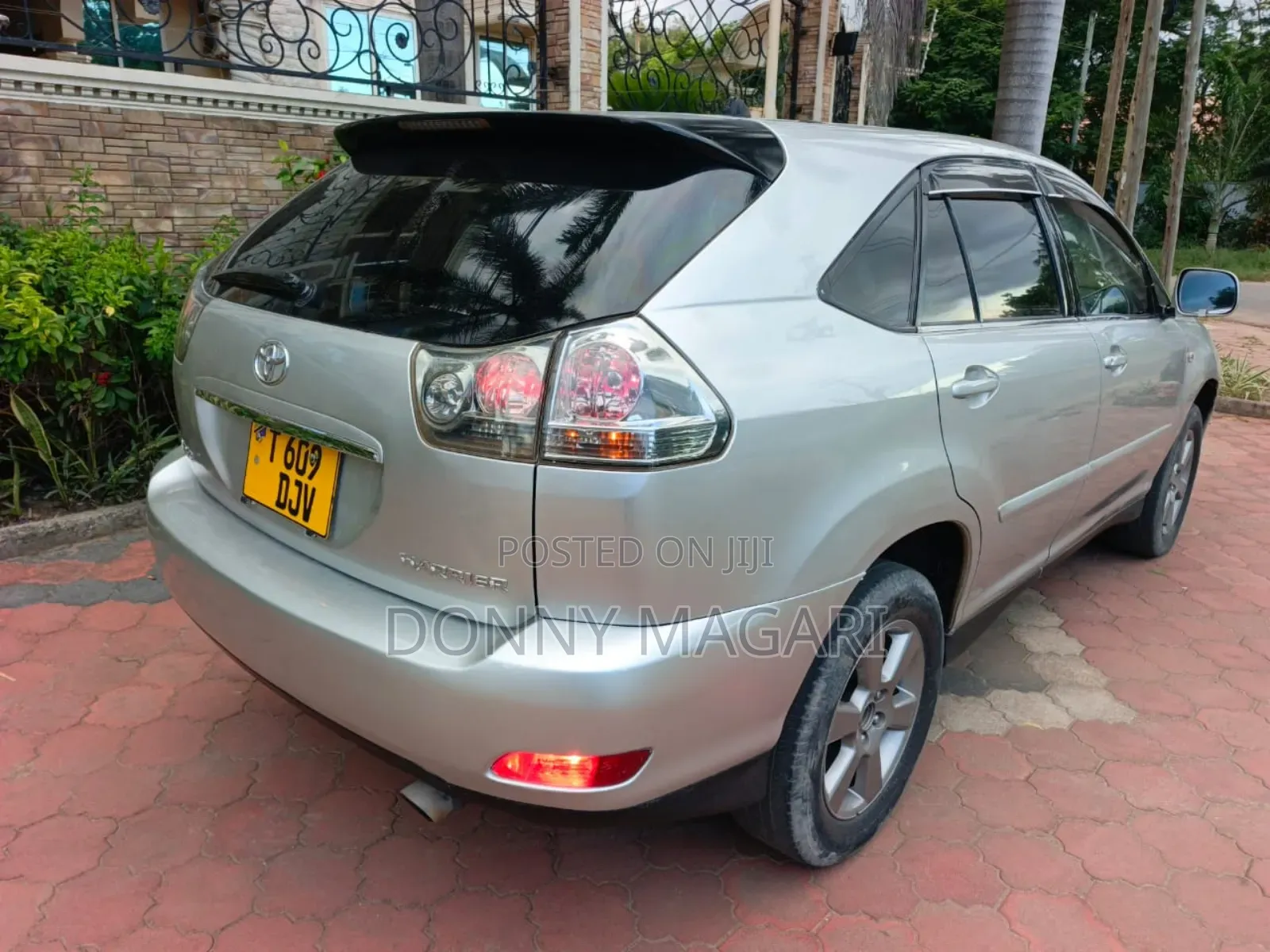 Toyota Harrier 2004 Silver