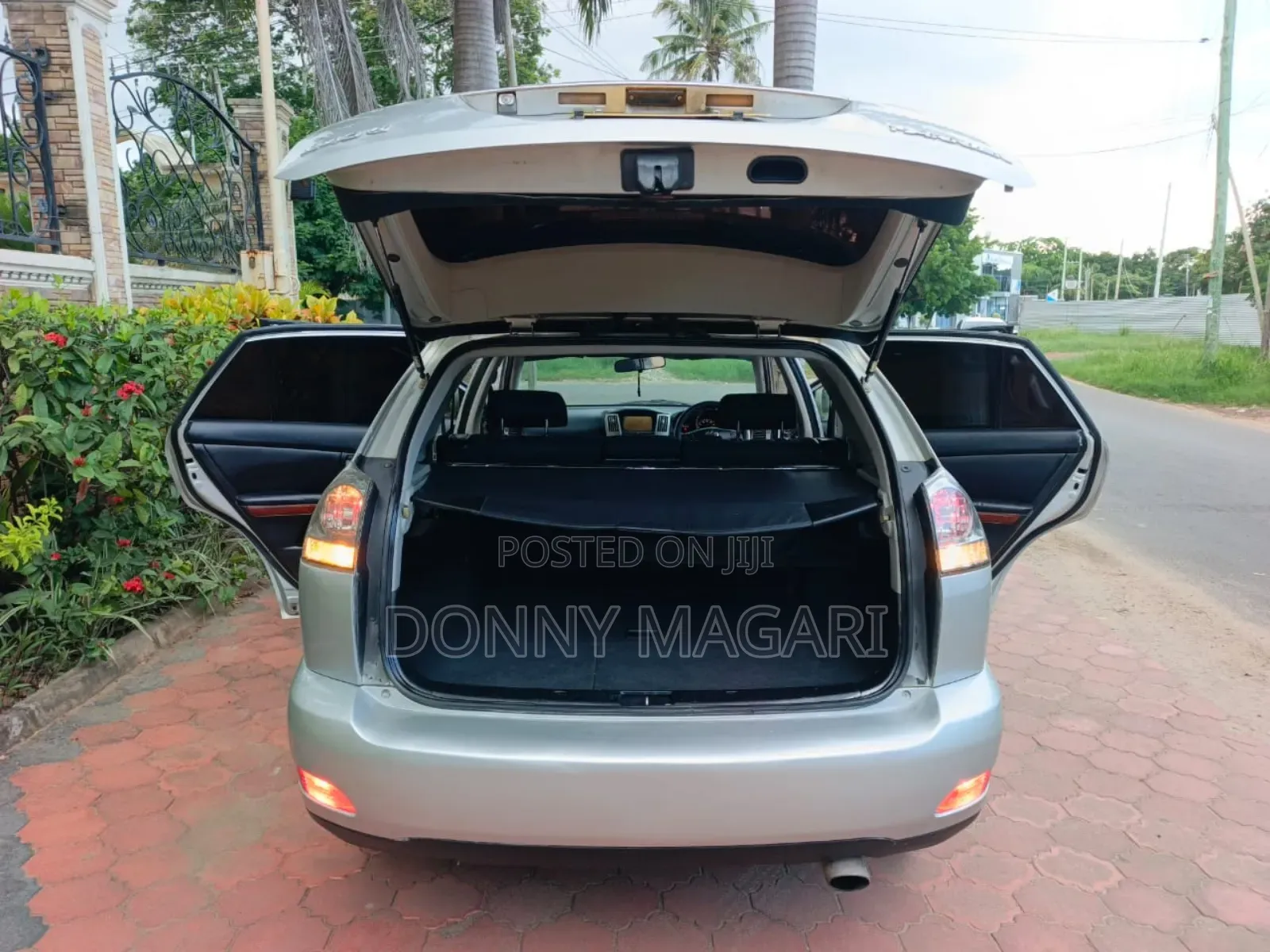 Toyota Harrier 2004 Silver