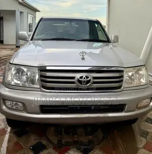 Toyota Land Cruiser 2006 Gray