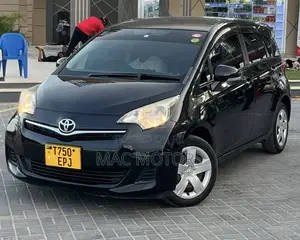 Toyota Ractis 1.5 FWD 2012 Black