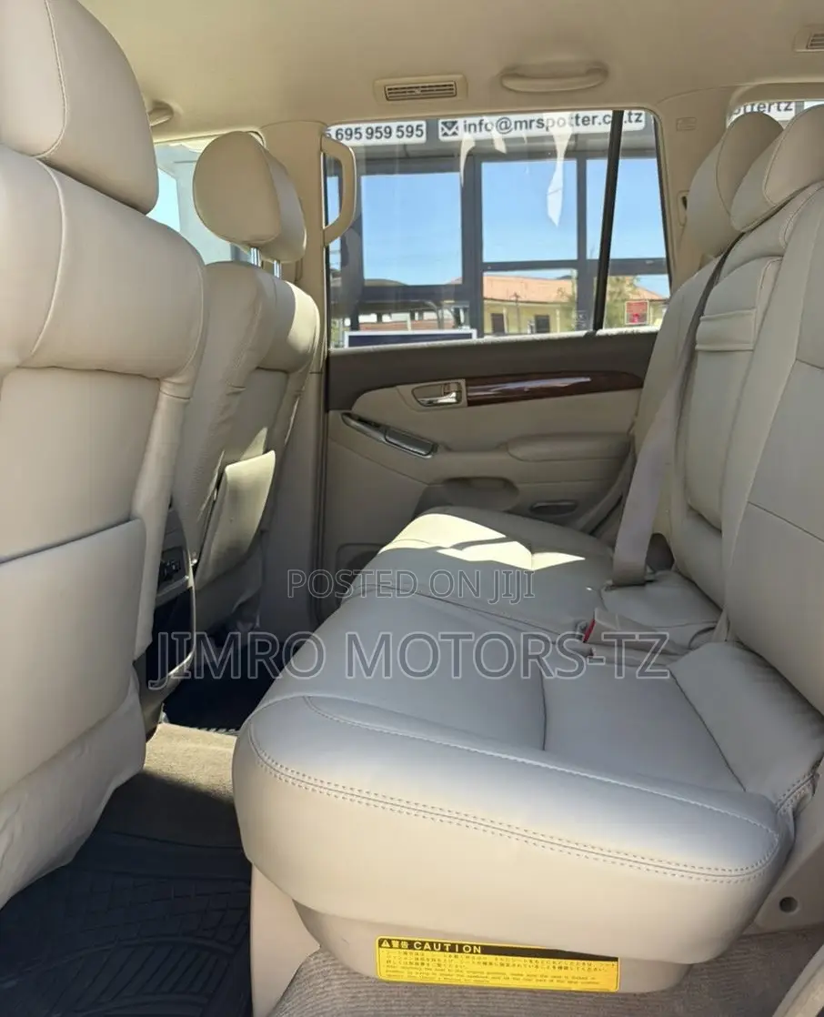 Toyota Land Cruiser Prado 2004 White