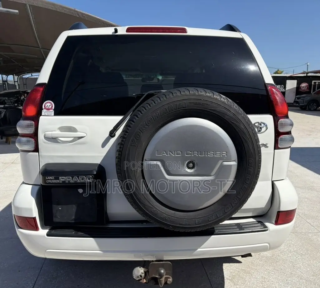 Toyota Land Cruiser Prado 2004 White