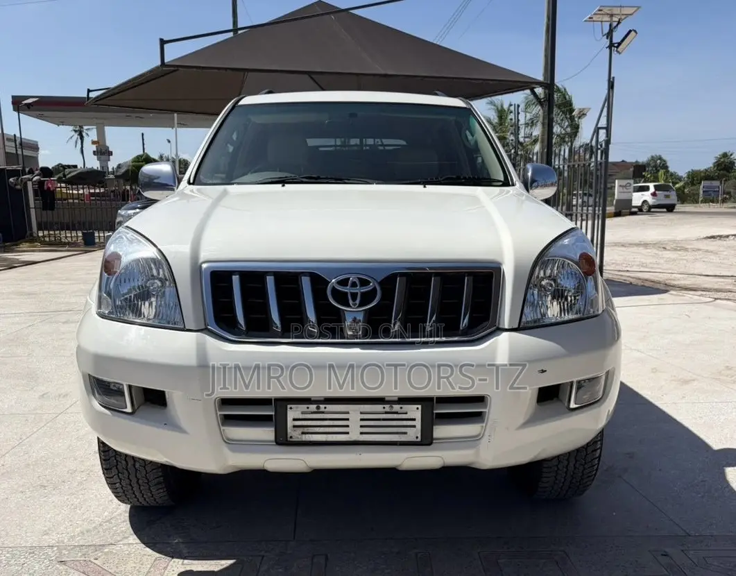 Toyota Land Cruiser Prado 2004 White