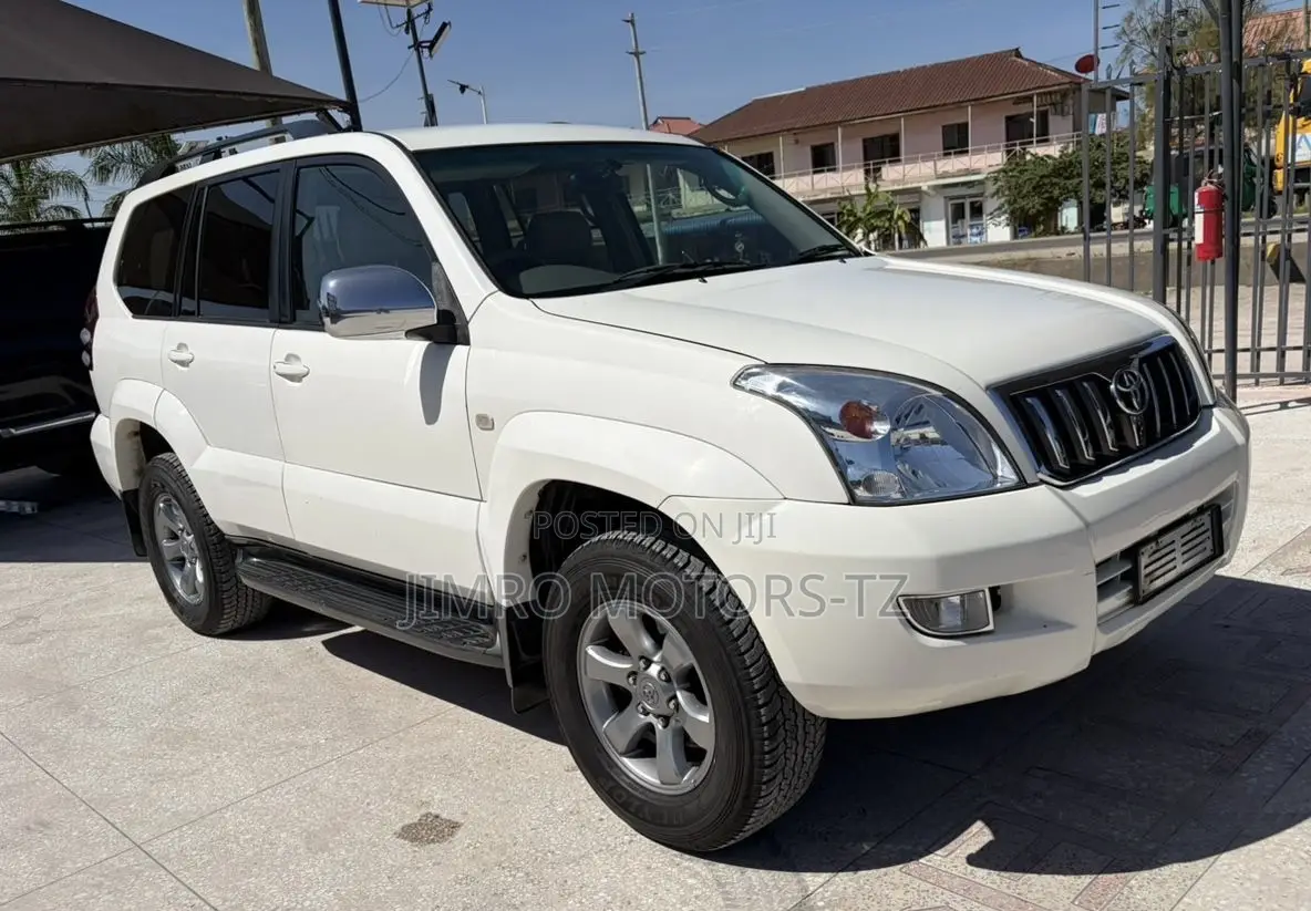 Toyota Land Cruiser Prado 2004 White