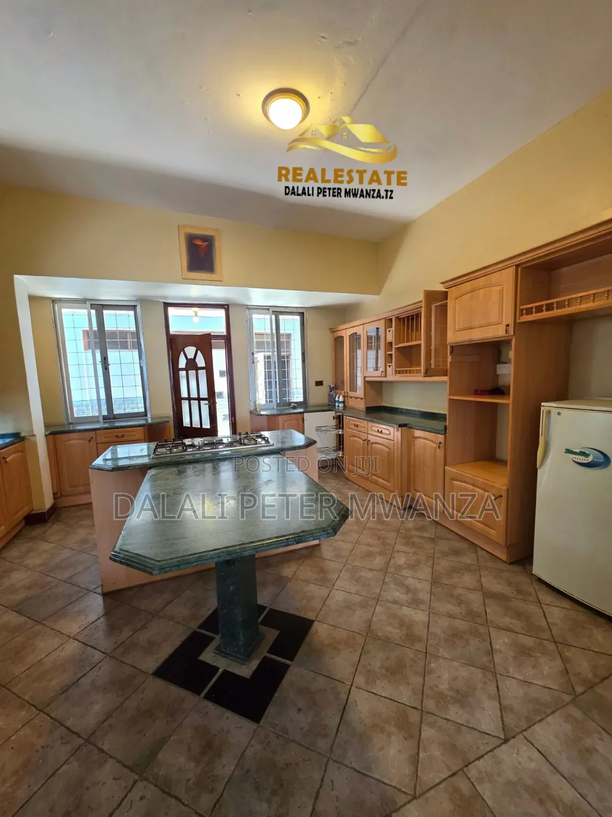 4bdrm House in Town, Ilemela Ward for rent