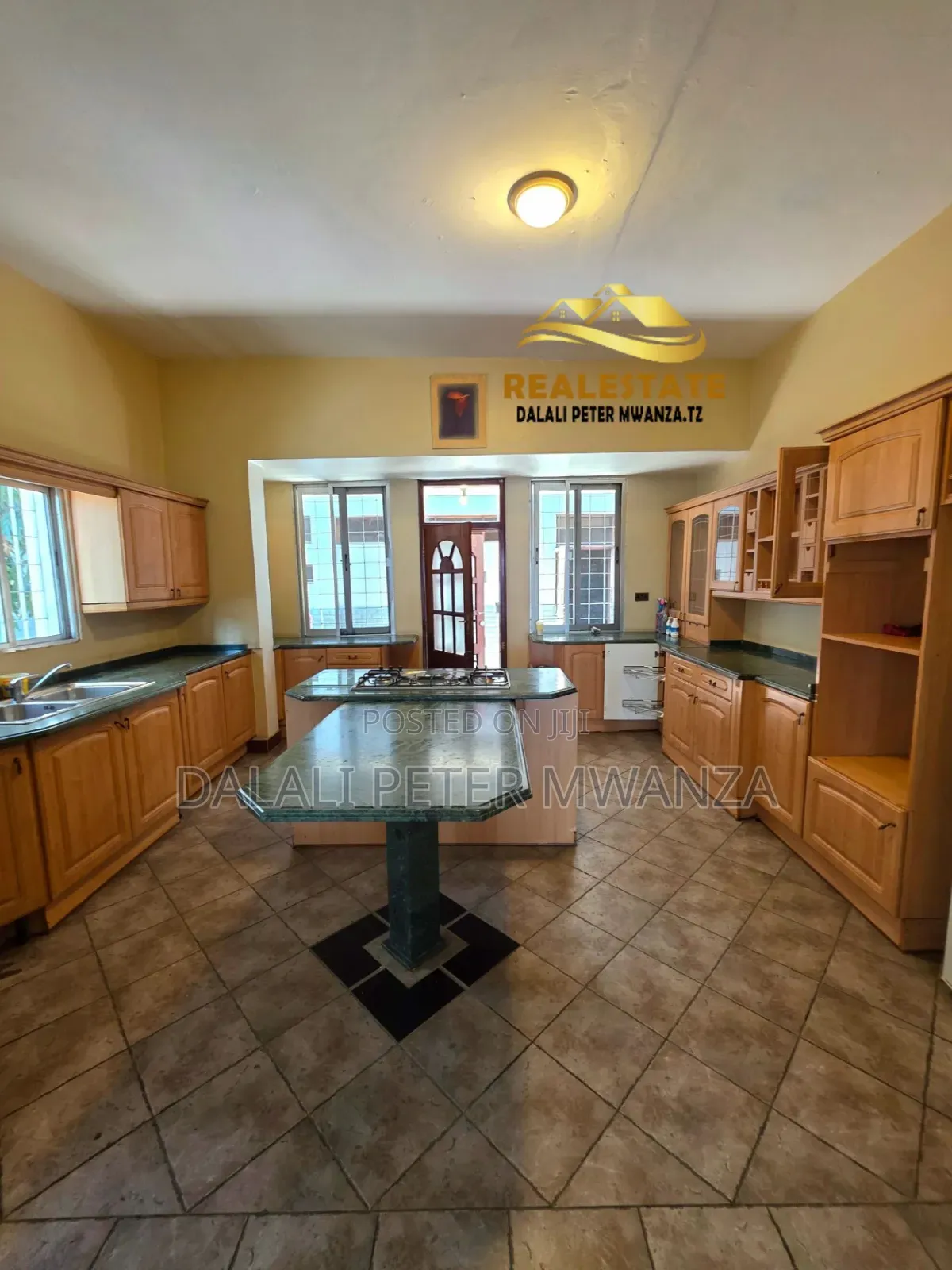 4bdrm House in Town, Ilemela Ward for rent