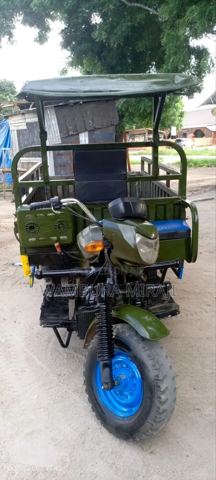 New Bajaj Avenger 200 2025 Green
