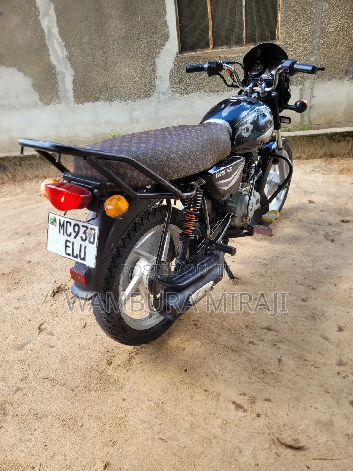 New Bajaj Boxer 125 2025 Black