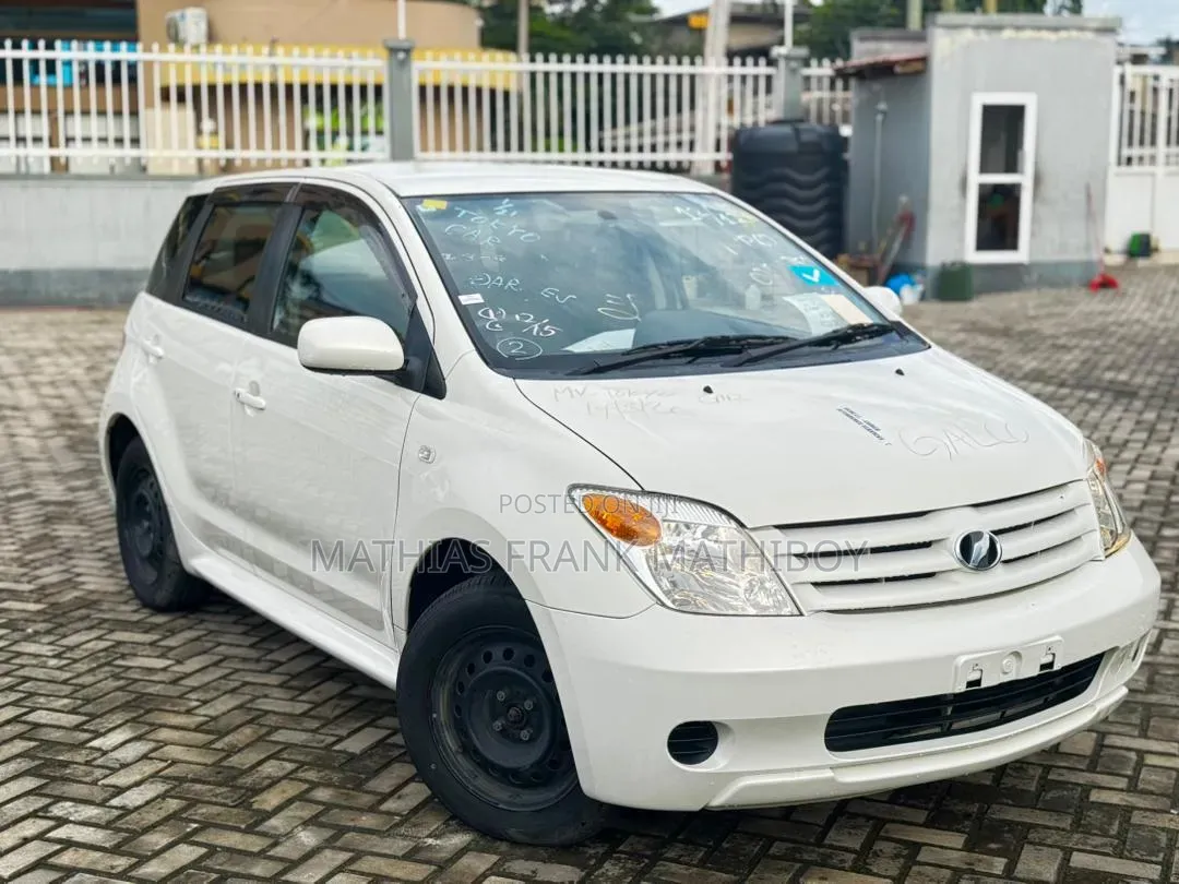 Toyota IST 2006 White