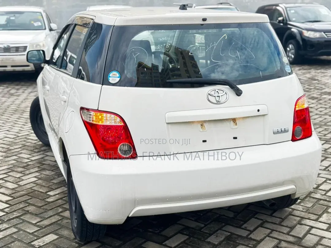 Toyota IST 2006 White