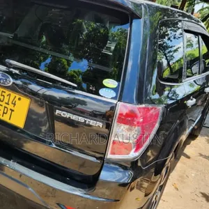 Subaru Forester 2010 Black