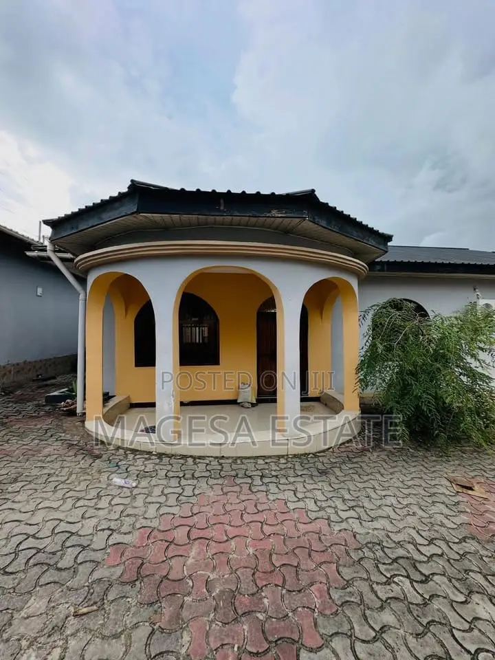 3bdrm House in Tabata for rent