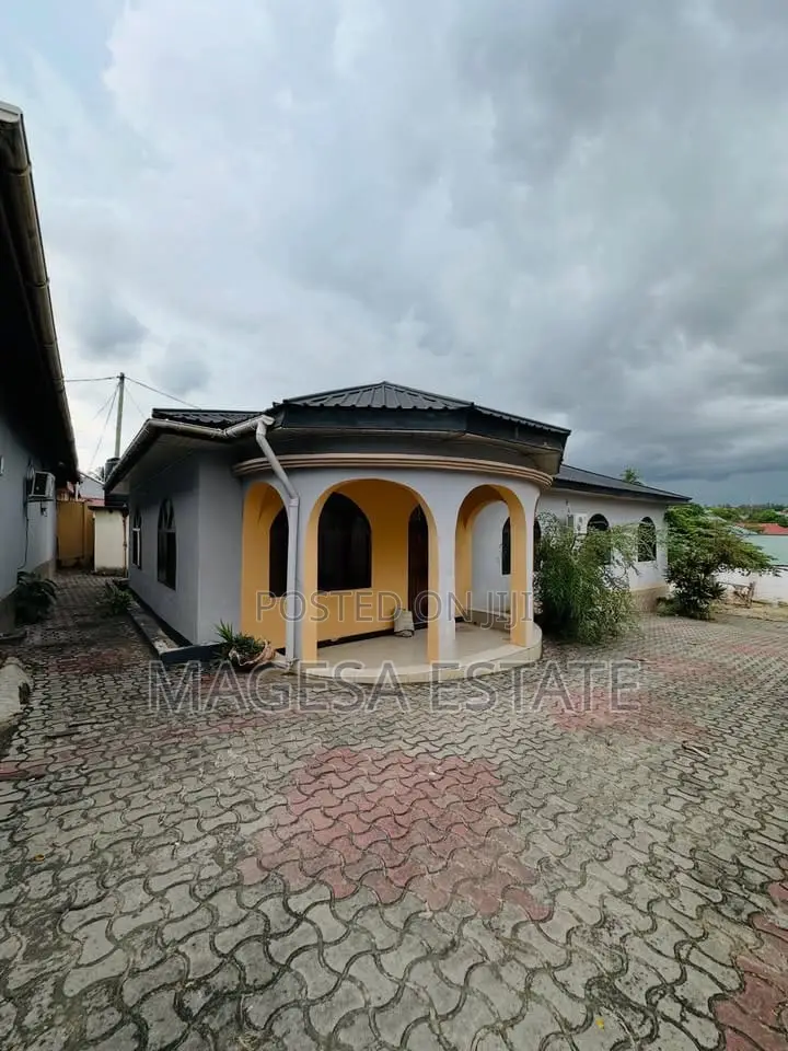 3bdrm House in Tabata for rent
