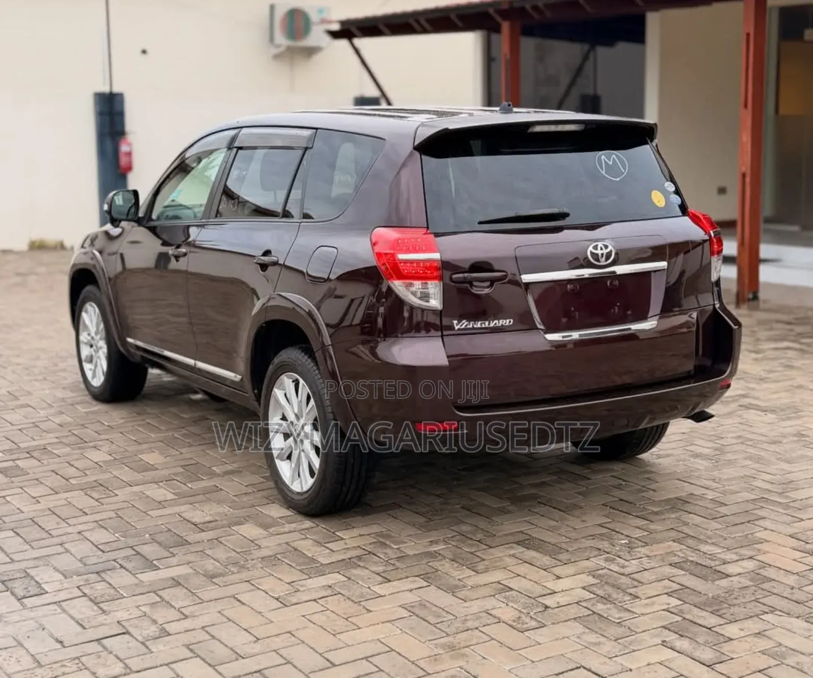 Toyota Vanguard 2010 Maroon