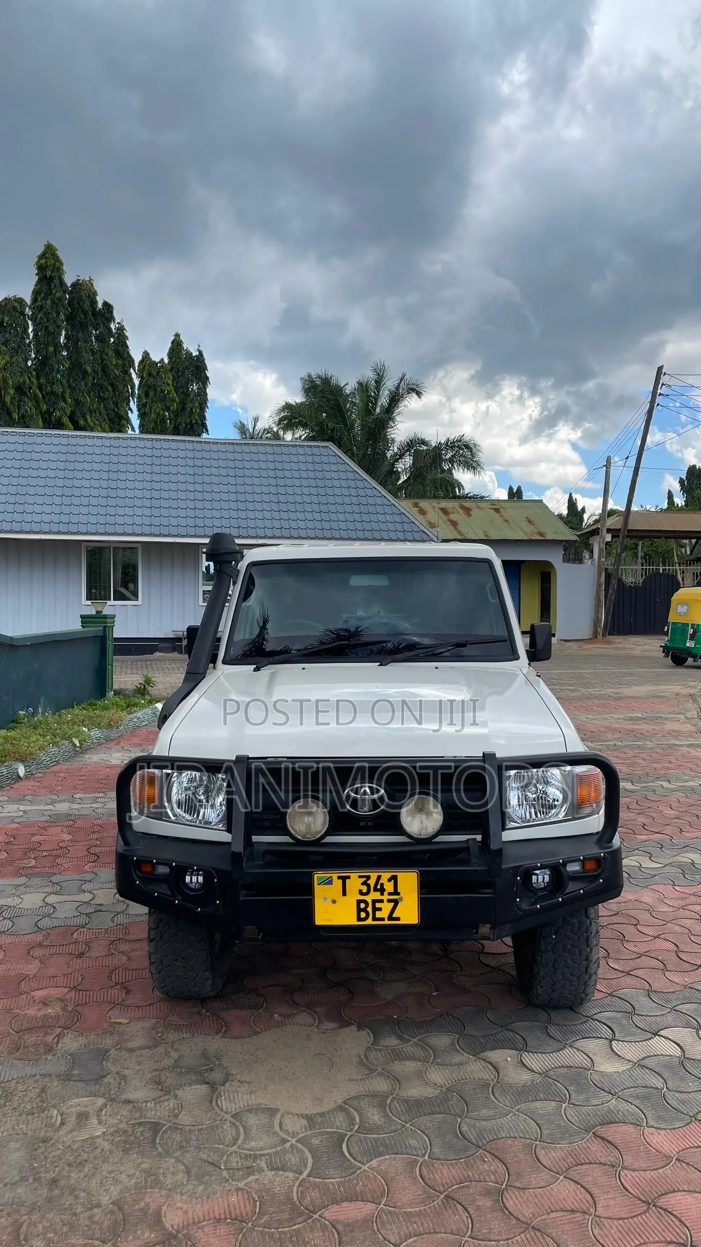 Toyota Land Cruiser 79 Series 2002 White