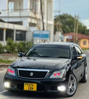 Toyota Crown 2006 Black