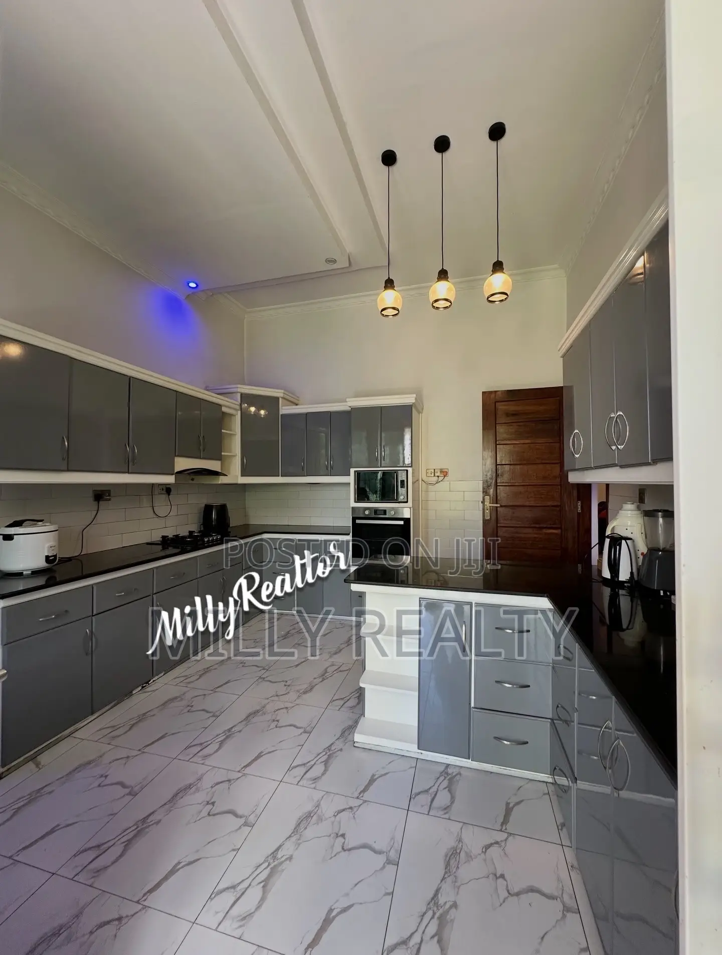 Furnished 5bdrm Villa in Mbezi Beach Rainbow for rent
