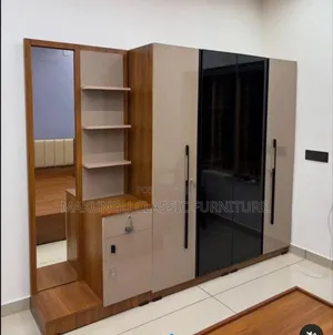 Kabati La Nguo Milango Minne Na Sehemu Ya Dresser