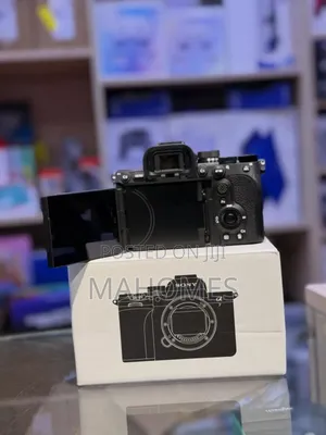 Sony Alpha 7 v With Lens Fe 50mm F1.8