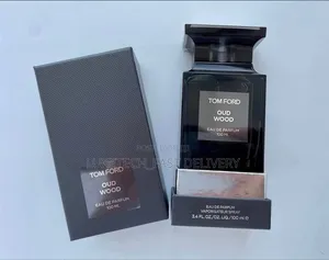 Tom Ford Oud Wood Eau De Parfum, a Luxurious Unisex Fragrance