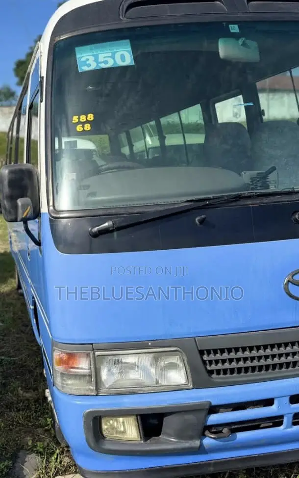 Toyota Coaster 2004 Blue