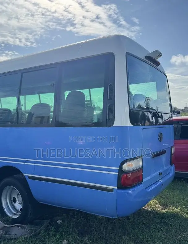 Toyota Coaster 2004 Blue