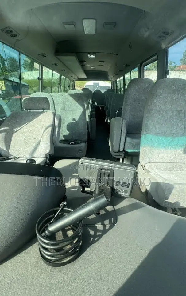 Toyota Coaster 2004 Blue