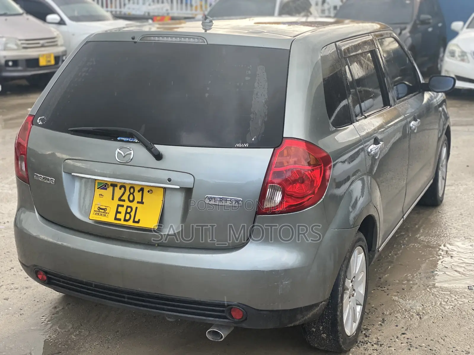Mazda Verisa 2009 Gray