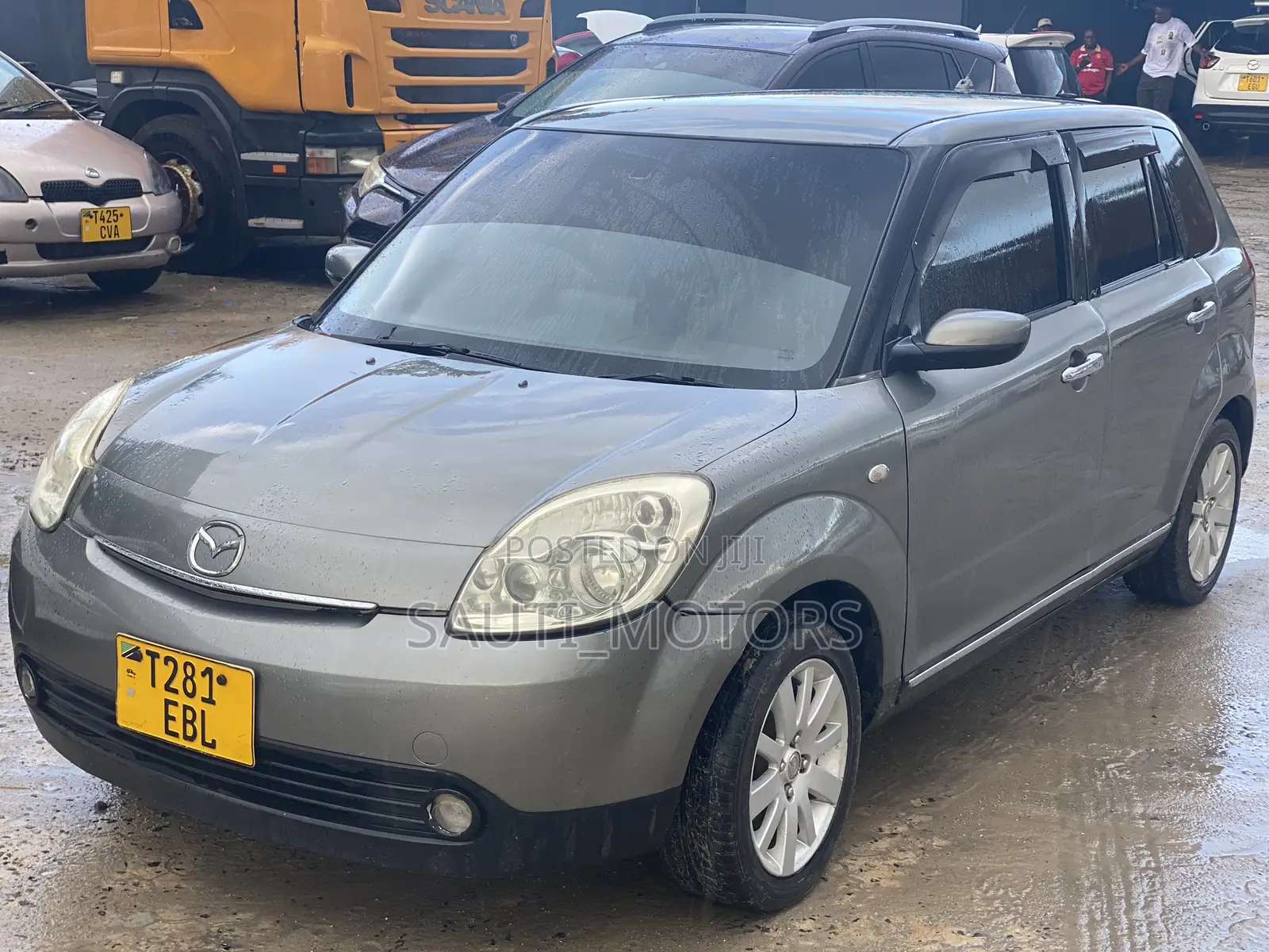 Mazda Verisa 2009 Gray