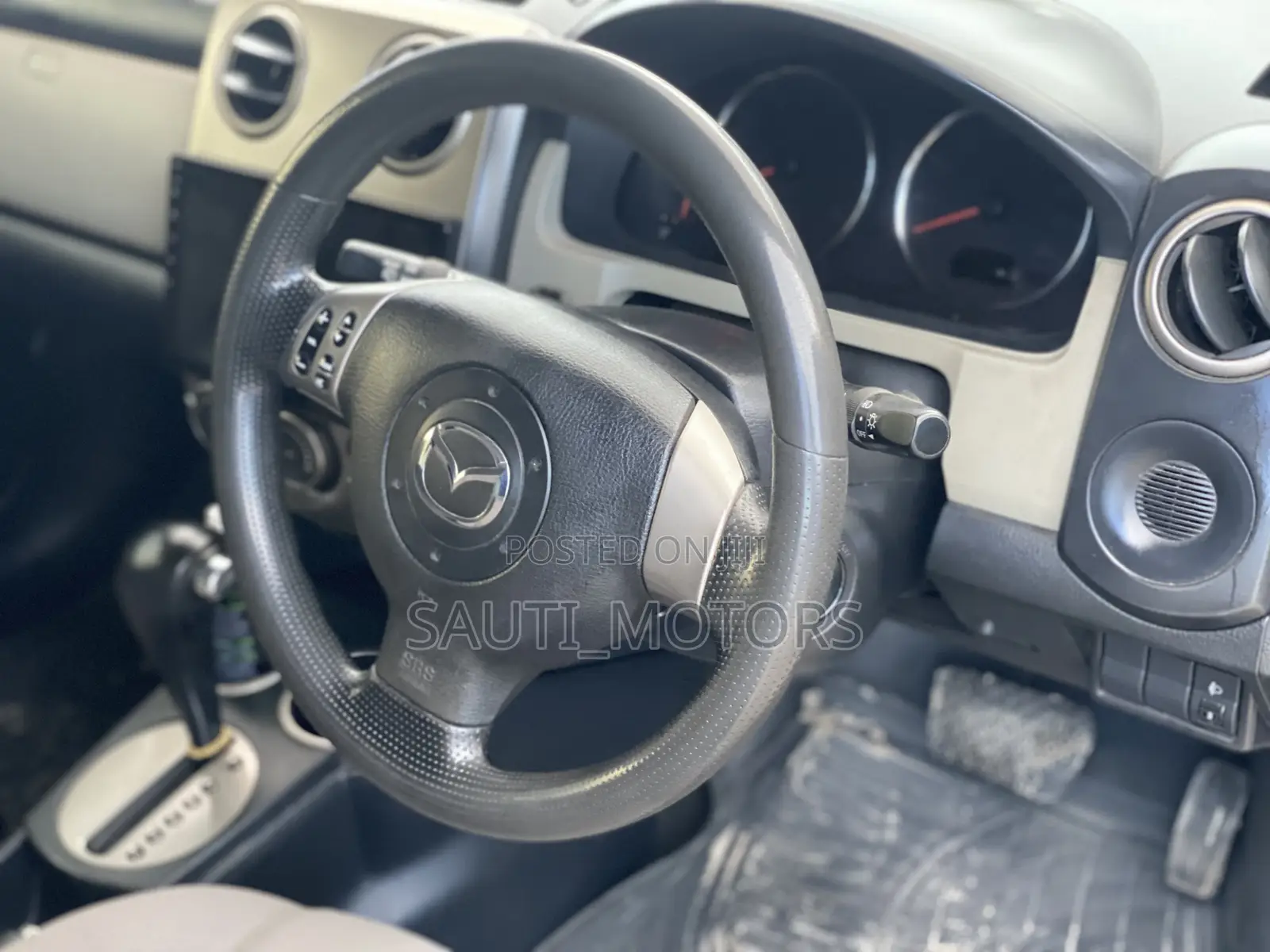 Mazda Verisa 2009 Gray