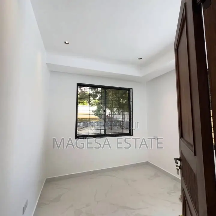 4bdrm Apartment in Salasala, Mikocheni for rent
