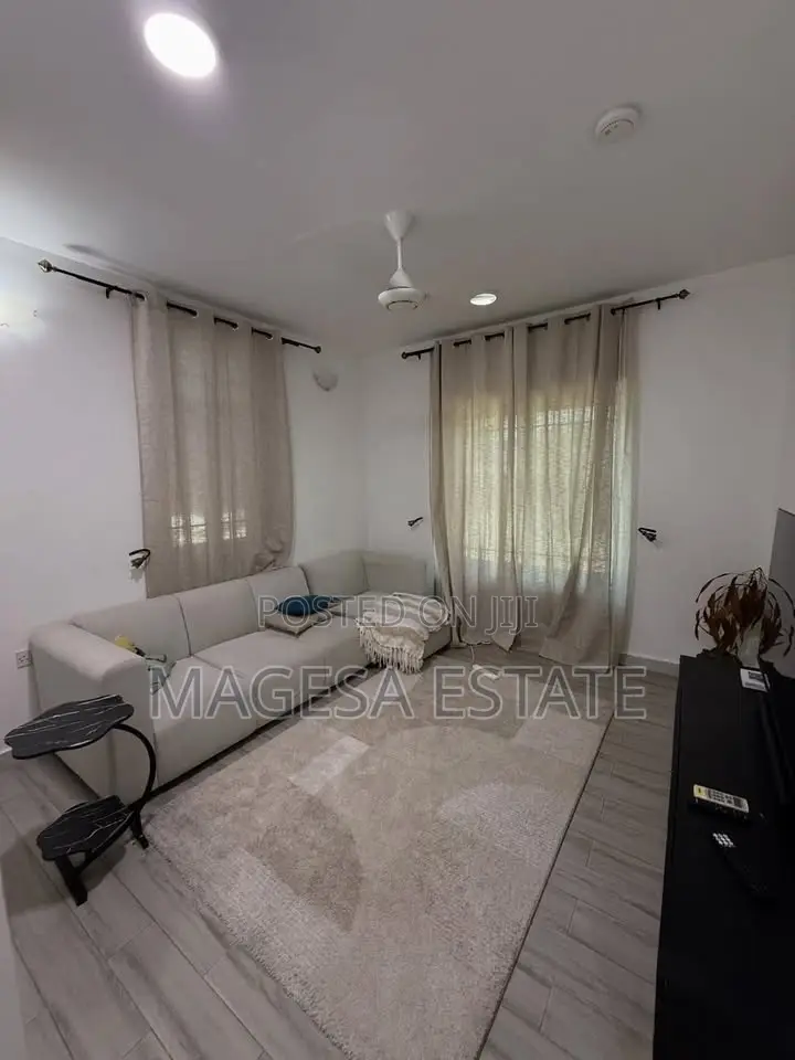 Furnished 1bdrm Apartment in Oyster Bay for rent