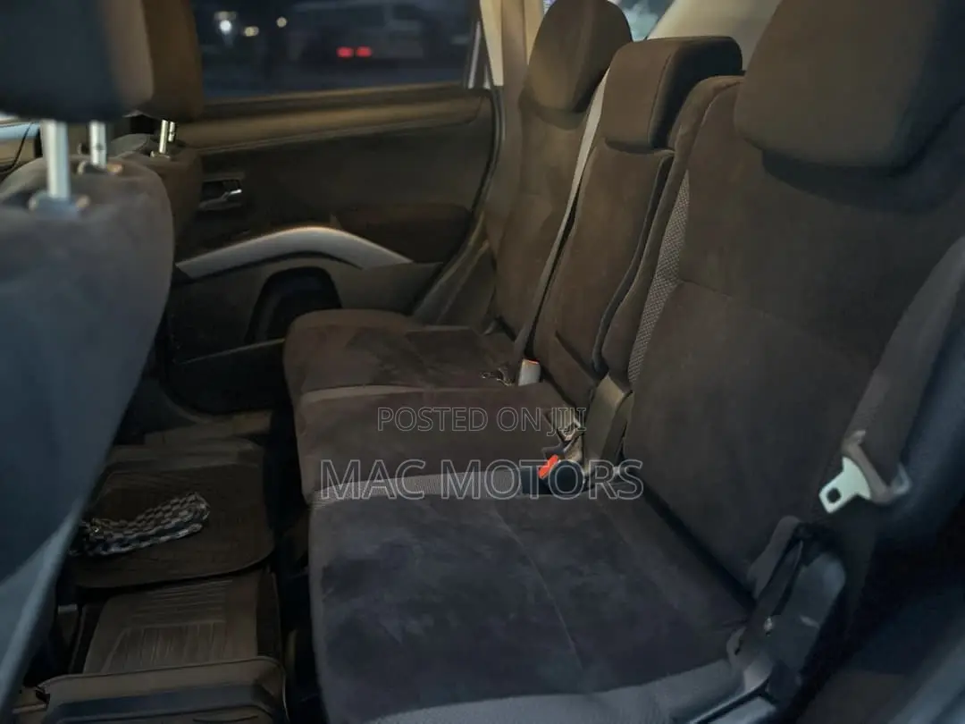 Mitsubishi Outlander 2010 Gray