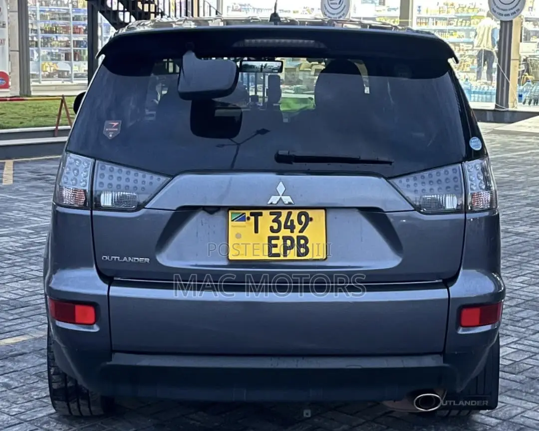 Mitsubishi Outlander 2010 Gray